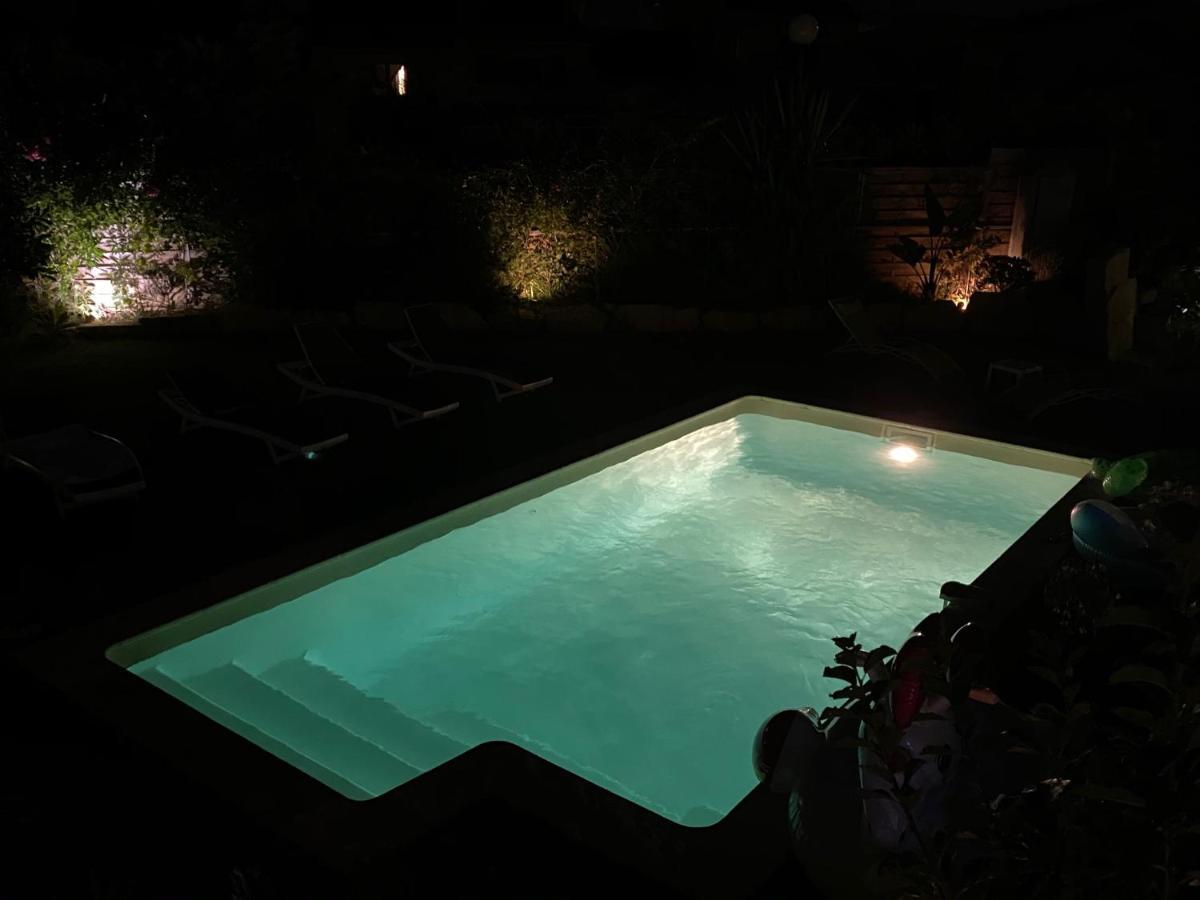 Villa Les Figuiers 滨海卡瓦莱尔 外观 照片